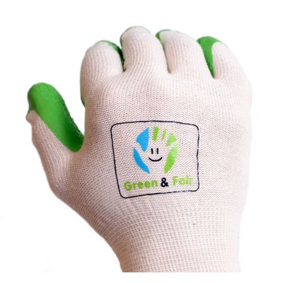 Natural rubber gardening gloves